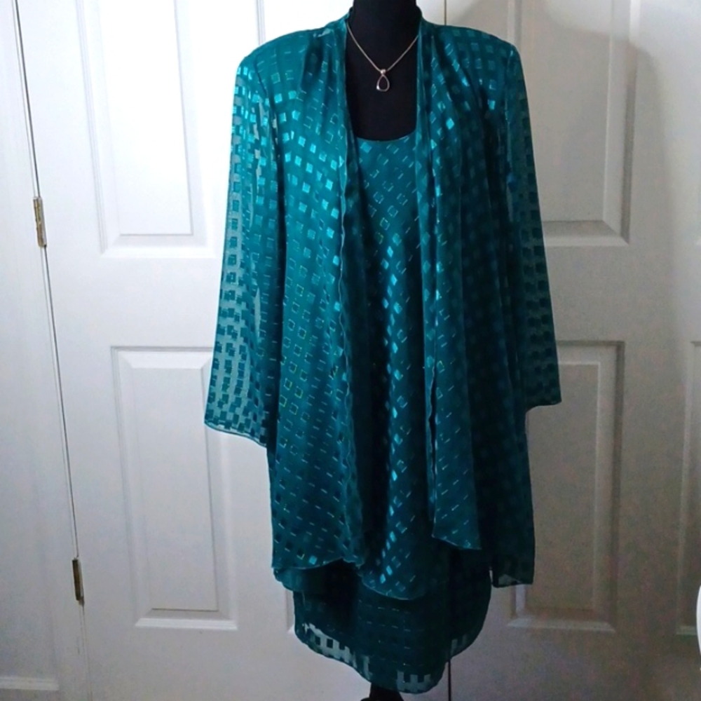 D18-👌- 2pc Teal Colored Shimmering Evening Dress & Jacket - sz 14